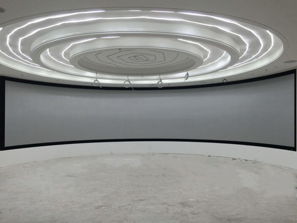 Últimas noticias de la empresa sobre Cuál es pantalla de proyección curvada simulación